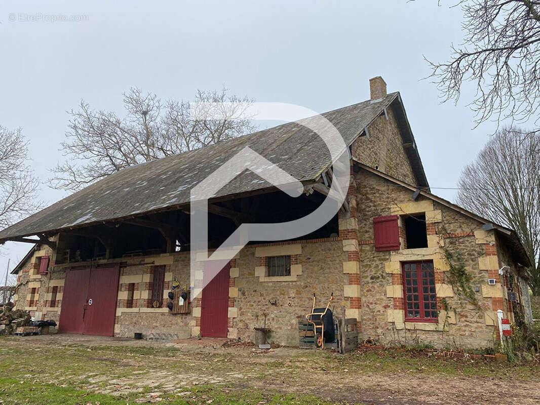 Maison à BEAUMONT-SARDOLLES