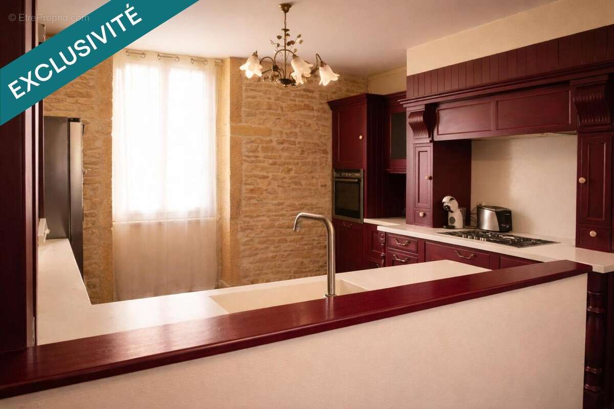Maison 181 m² à Salornay-Sur-Guye  - photo 3