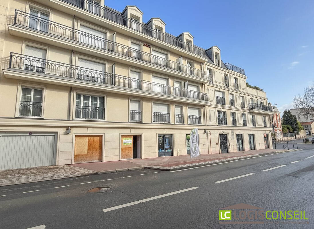 Commerce à CHATILLON