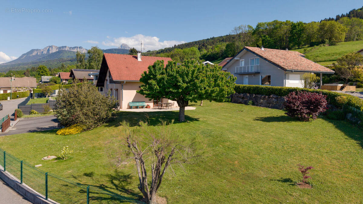 Maison à NEUVECELLE