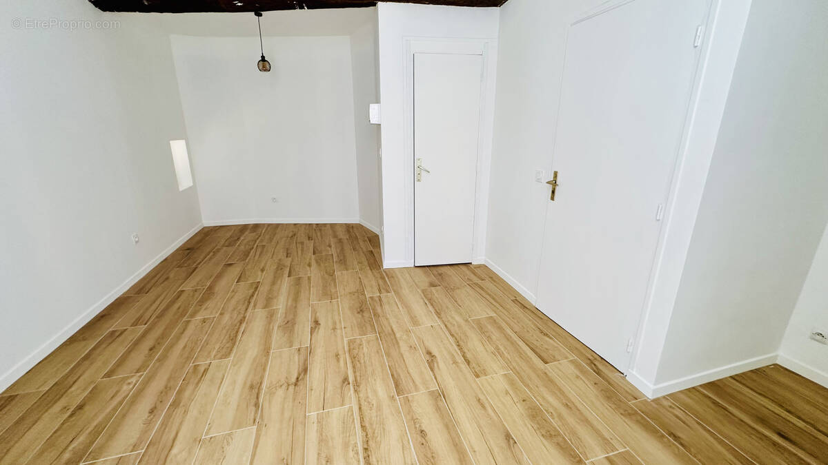 Commerce à BRIGNOLES