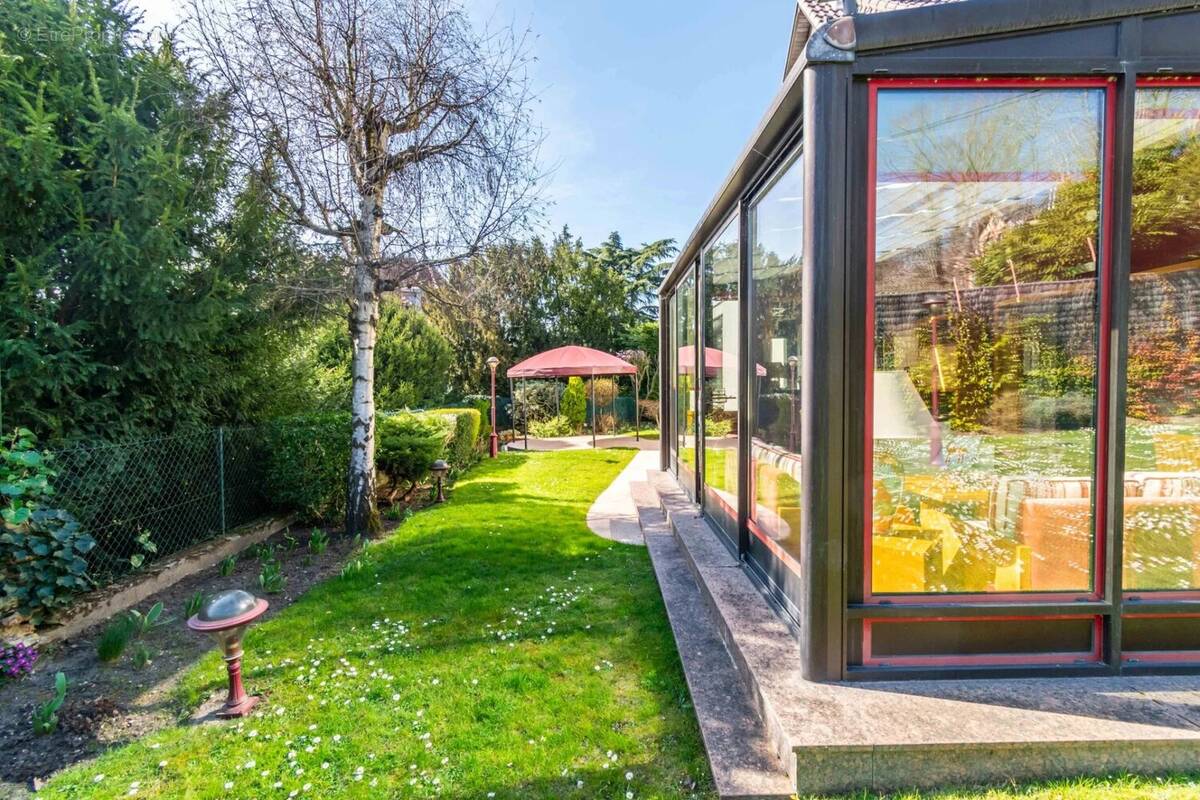 Maison à MONTMORENCY