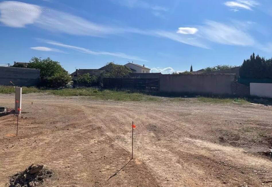 Terrain à PEPIEUX