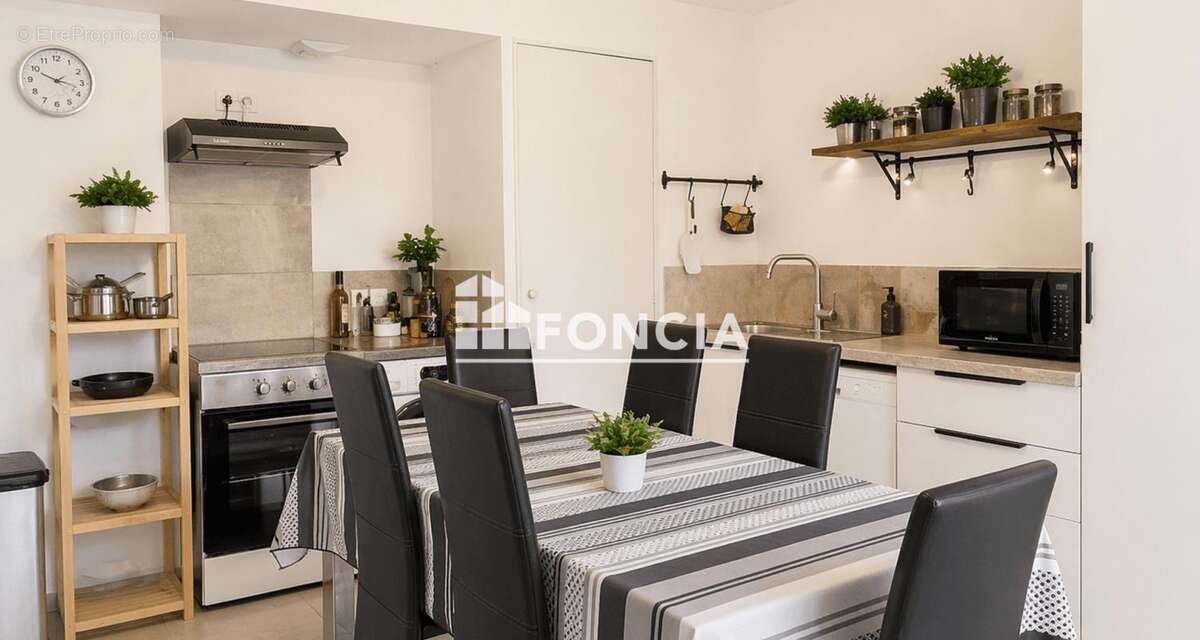 Appartement à LA CROIX-VALMER