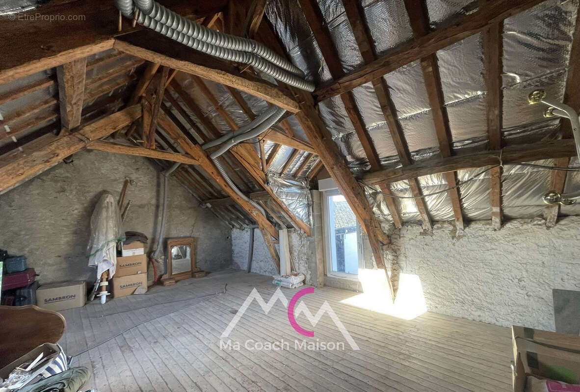 Maison à LA CHAPELLE-LAUNAY