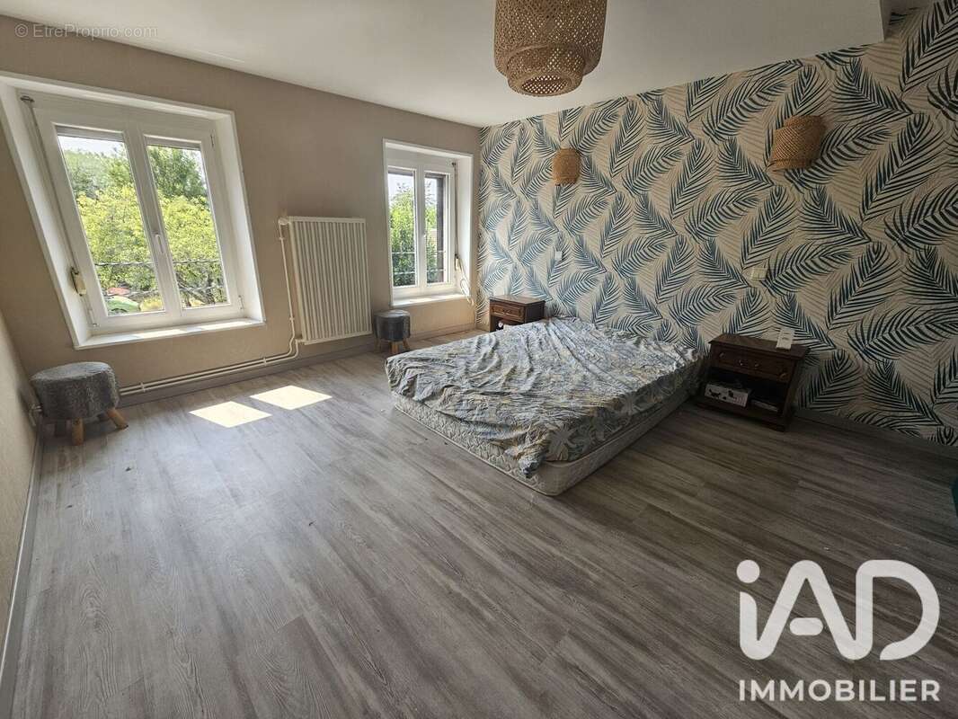 Maison 144 m² à Jonval  - photo 9
