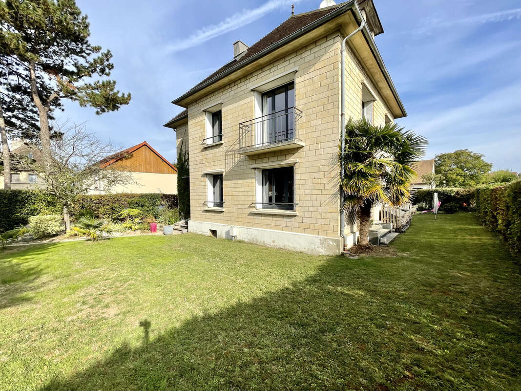 Maison à SAINT-CONTEST