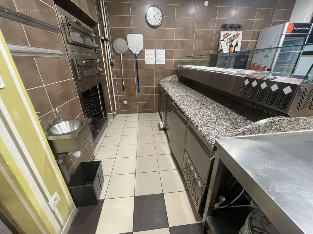 Commerce à SAINT-HILAIRE-DU-HARCOUET