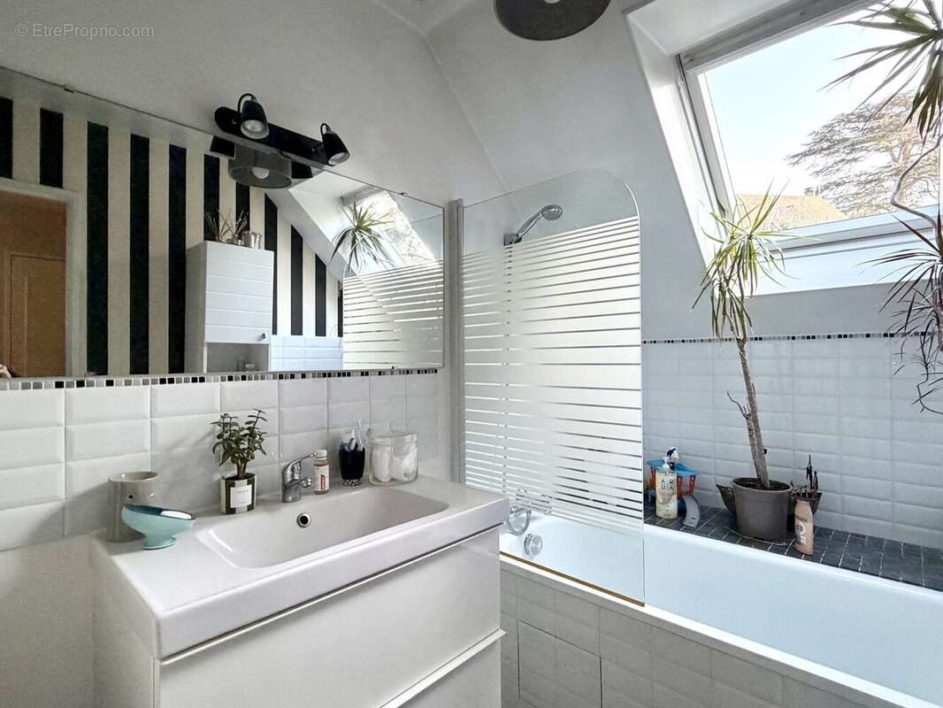 Maison à MONTLIGNON