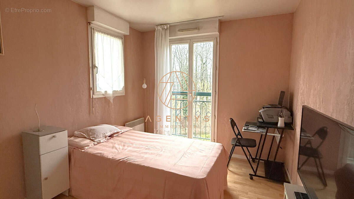 Appartement à LE PLESSIS-TREVISE
