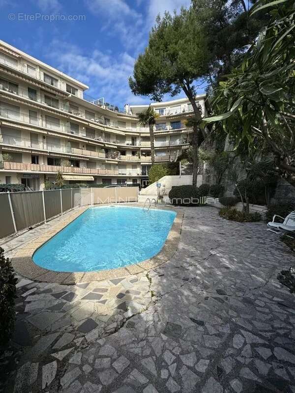 Appartement à ROQUEBRUNE-CAP-MARTIN