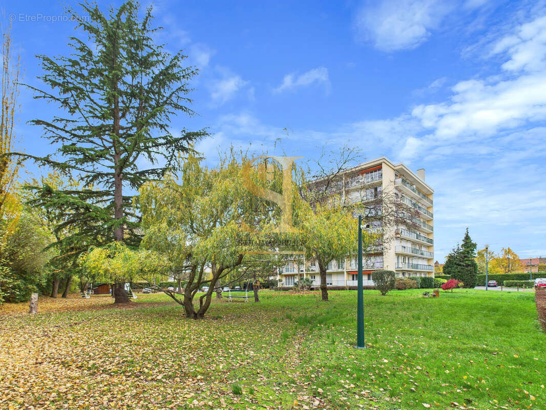 Appartement à VIGNEUX-SUR-SEINE