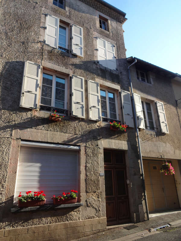 Maison à BELLAC