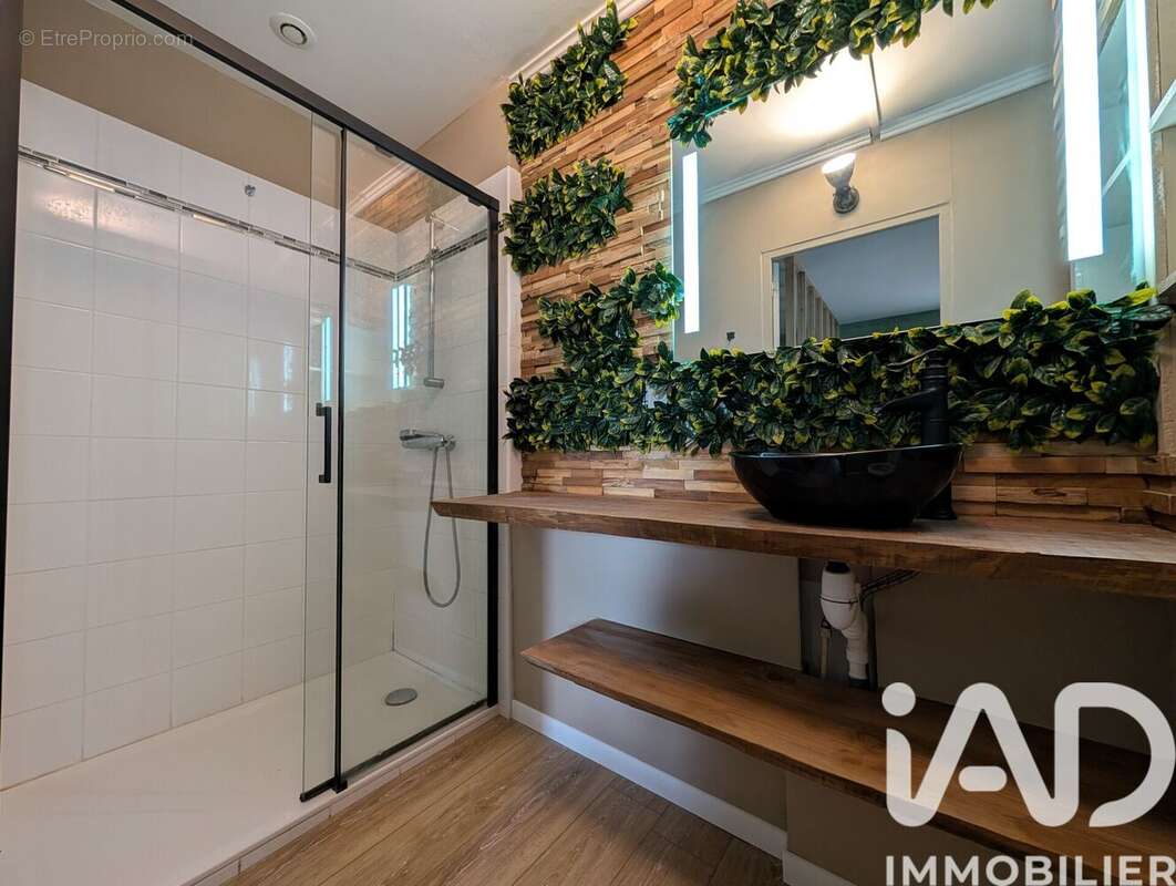 Photo 5 - Appartement à SAINT-LOUIS-DE-MONTFERRAND