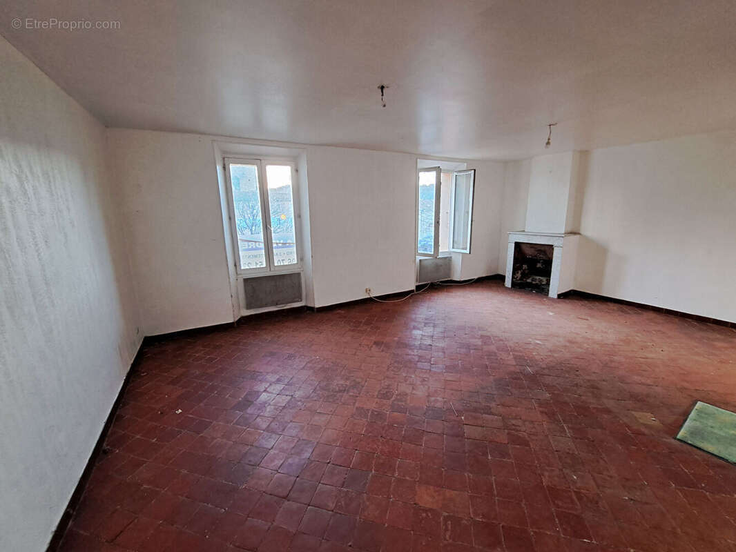 Appartement à MALAUCENE