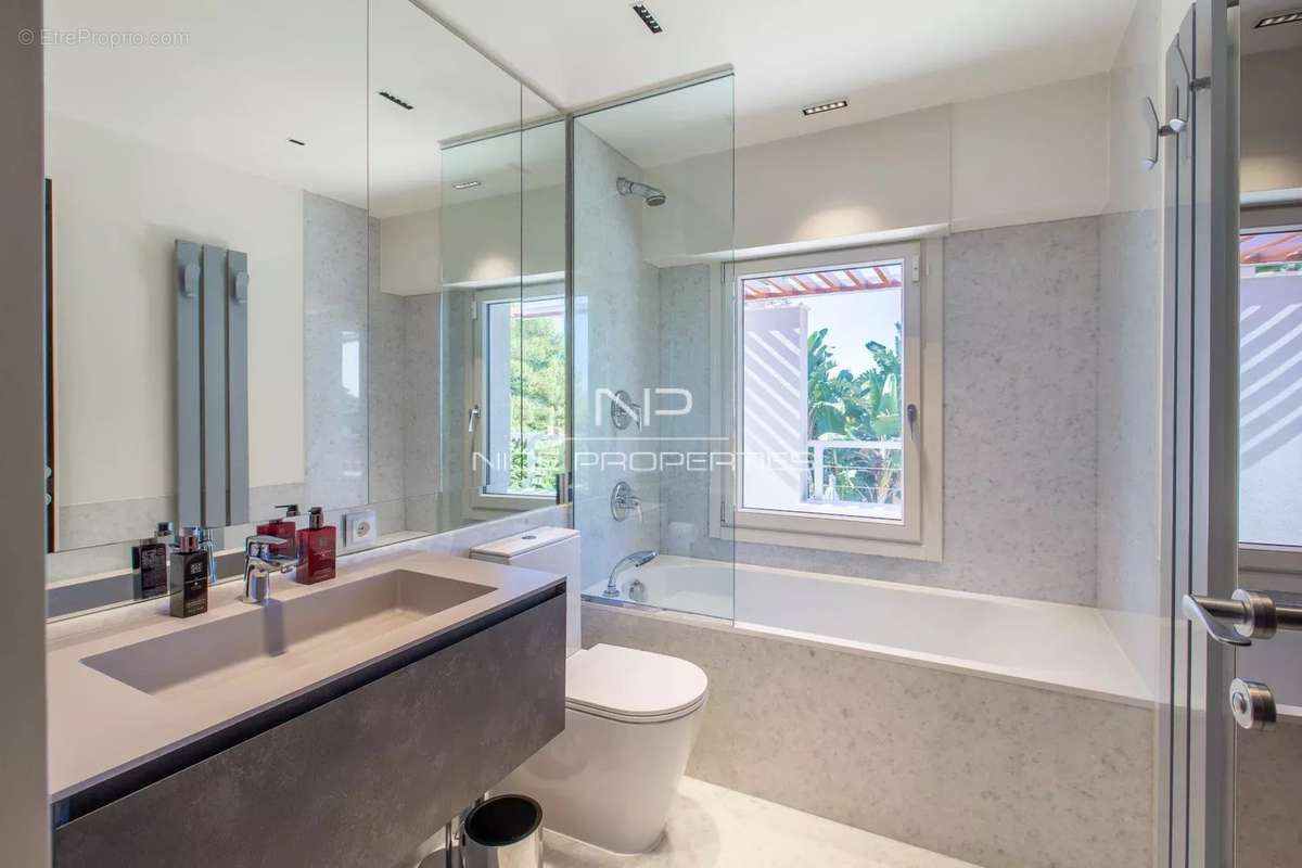 Maison à SAINT-JEAN-CAP-FERRAT