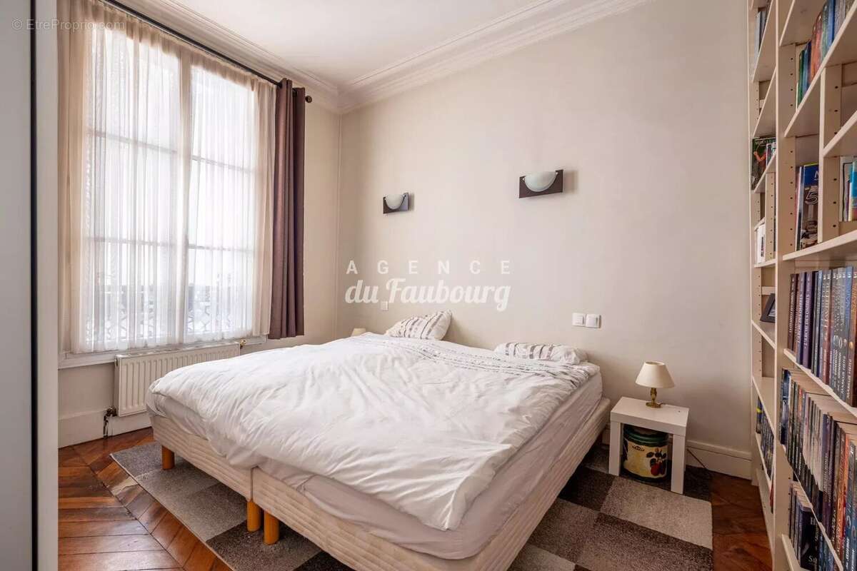 Appartement à PARIS-10E