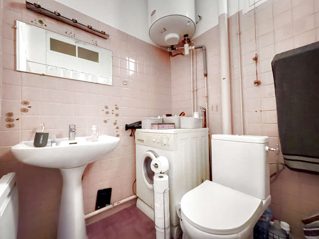 Appartement à CHARENTON-LE-PONT