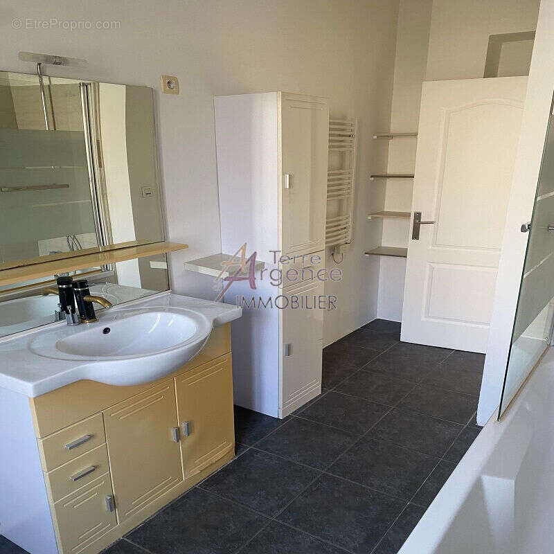 Appartement à ARLES