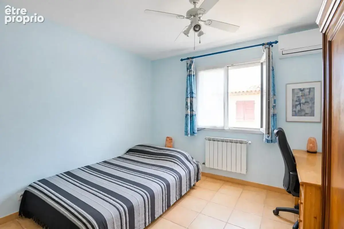 Maison de 6 pièces de 160 m² à Rodilhan - photo 8