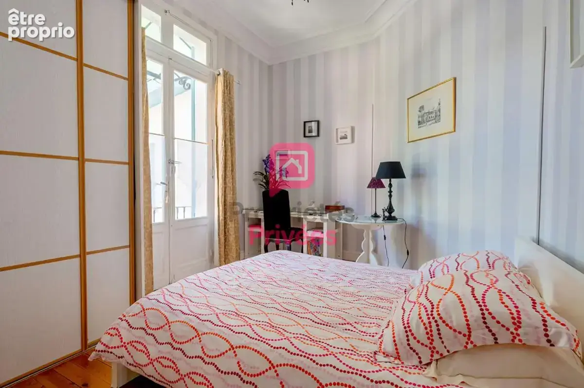 ARCACHON - Appartement de caractère avec jardin privatif au sein d'une remarquable villa Arcachonnaise - photo 9