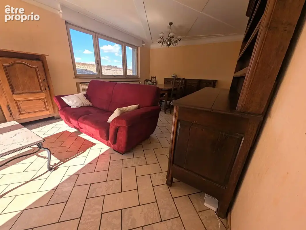 PONT SUR MADON - Maison familiale - 201.5 m2 - 5 Chambres - Vaste terrain - photo 4