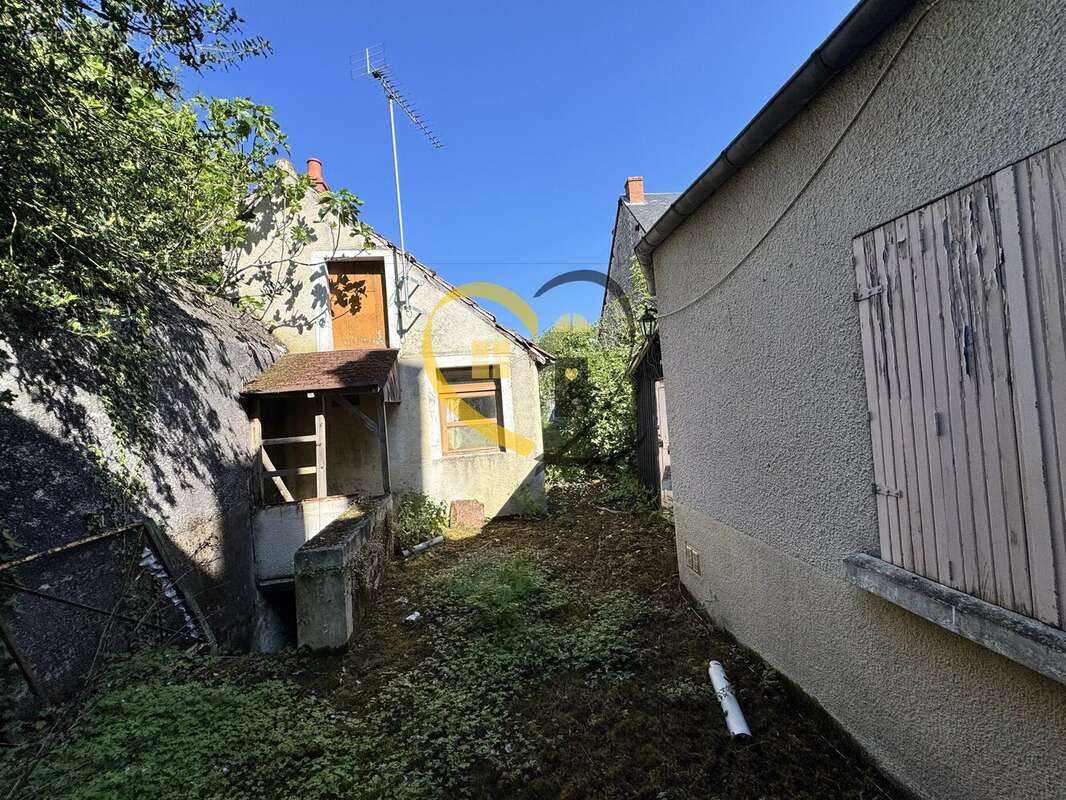 Appartement à DUN-SUR-AURON