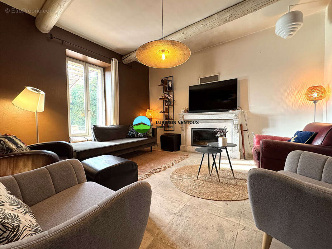 Maison à PERNES-LES-FONTAINES