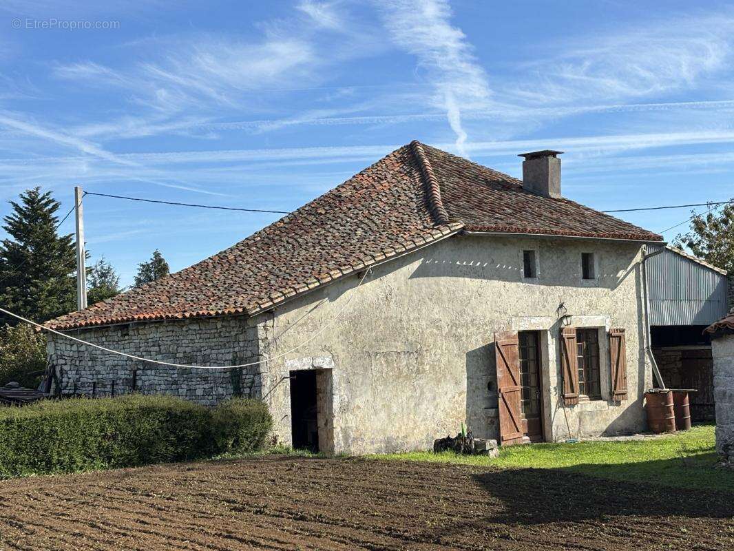 Maison à LA MAGDELEINE