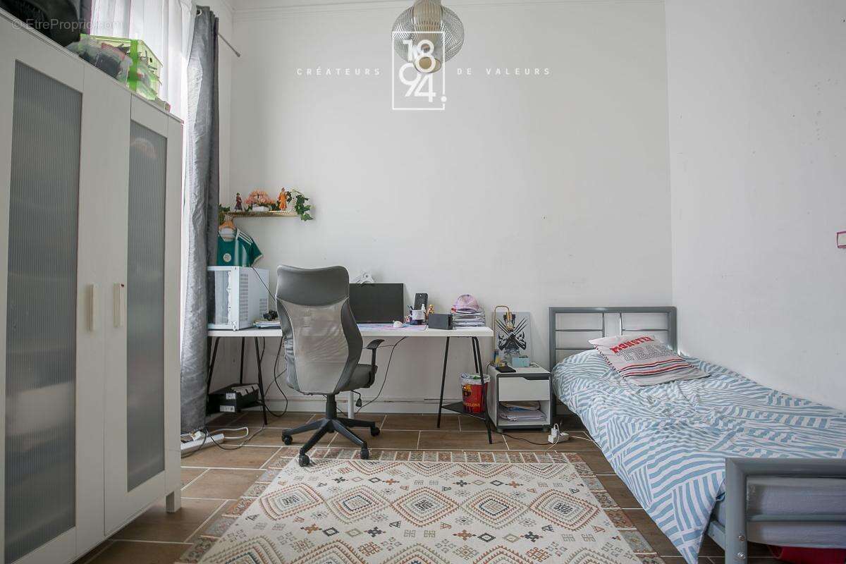 Appartement à MARSEILLE-6E