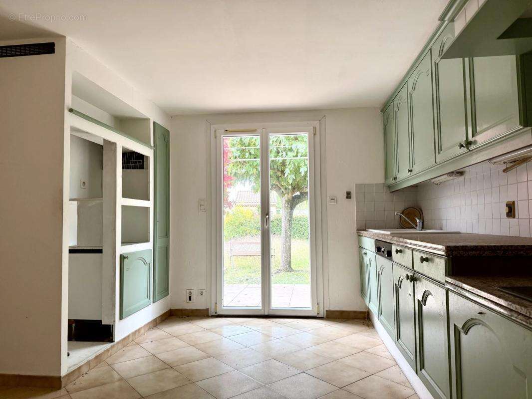 Maison à L&#039;ISLE-SUR-LA-SORGUE