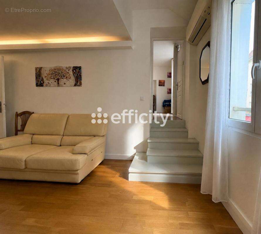 Appartement à PARIS-11E