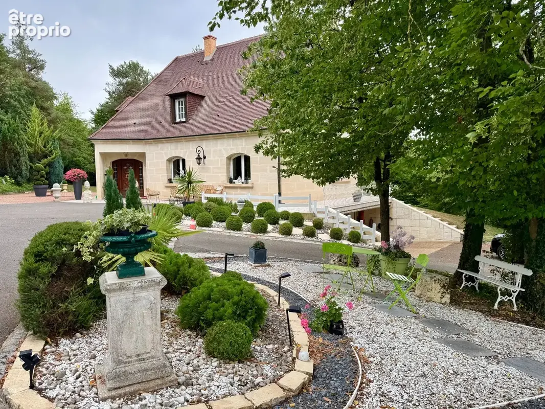 Maison à TROISSEREUX
