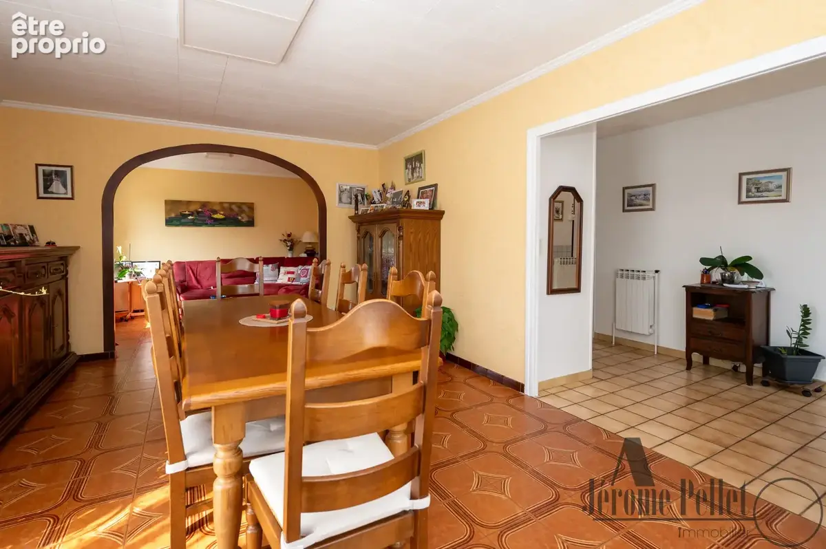 EXCLUSIVITÉ TERNAY (69360)   Maison familiale au centre du village - photo 3