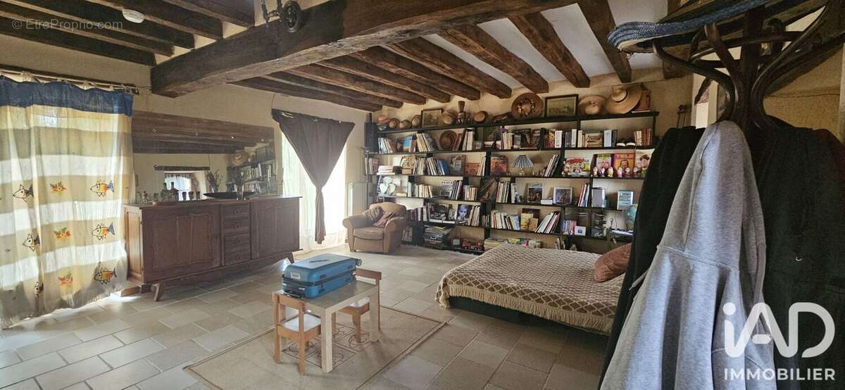 Maison 126 m² à Semur-En-Vallon  - photo 9