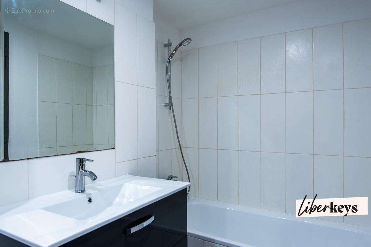 Appartement à L'ISLE-SUR-LA-SORGUE