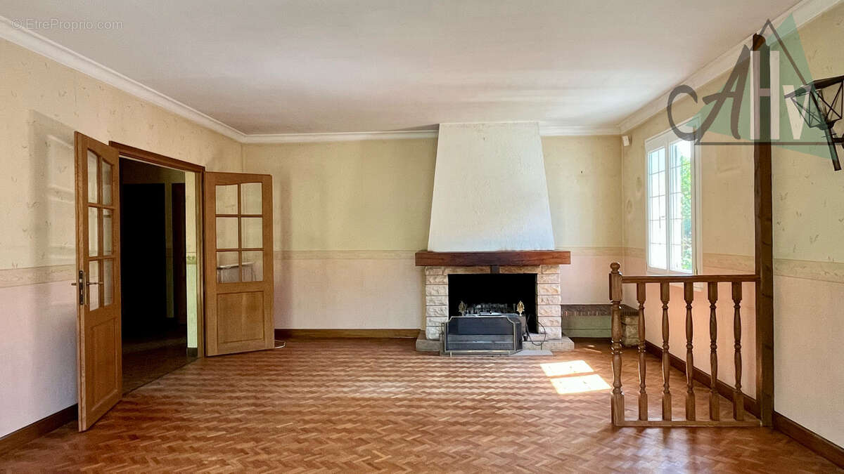 Pavillon sur sous-sol total - 3 chambres - Terrain 1342 m2 - photo 4