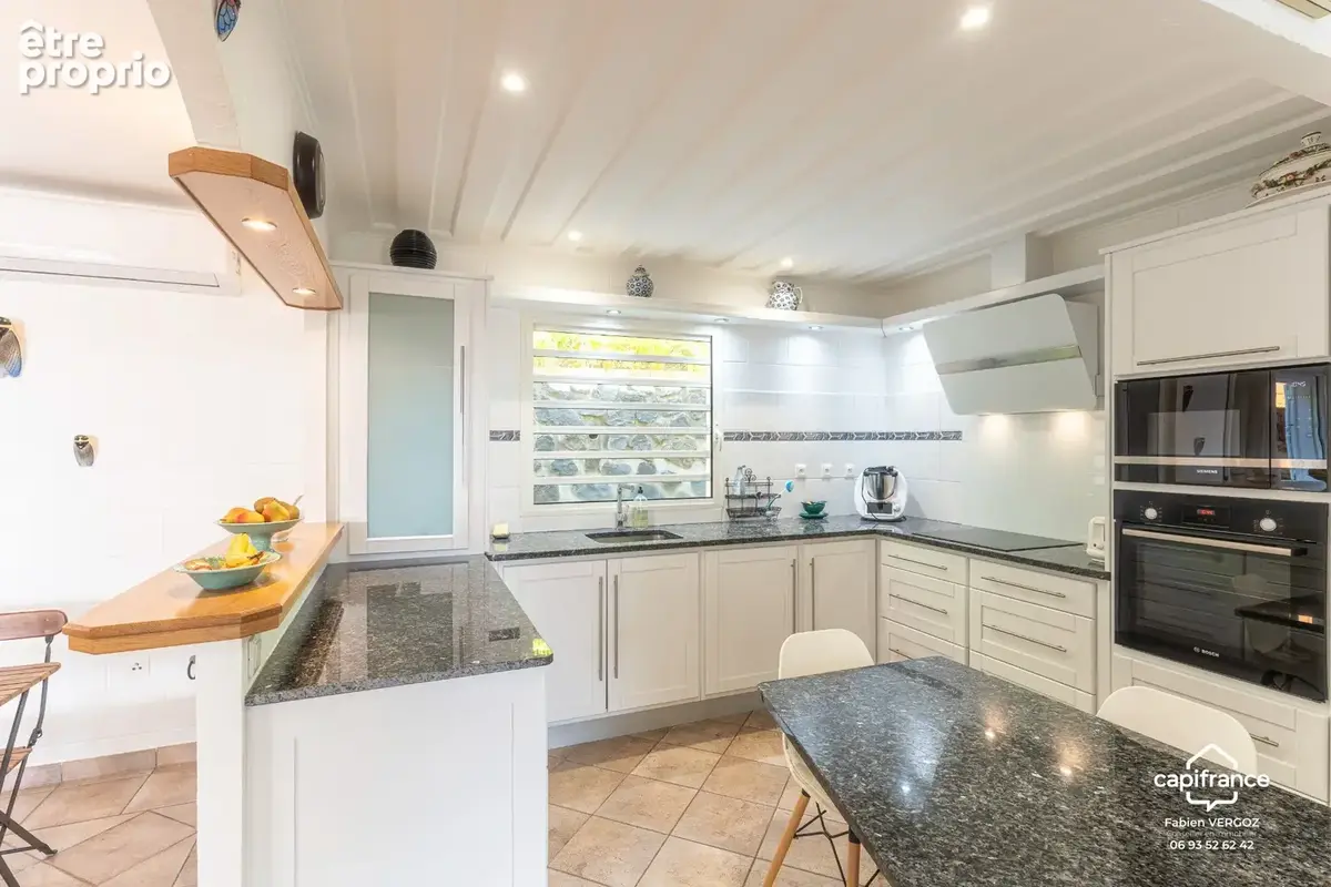 Saint-Gilles-les-Bains – Villa F7 rénovée avec piscine & spa - photo 3
