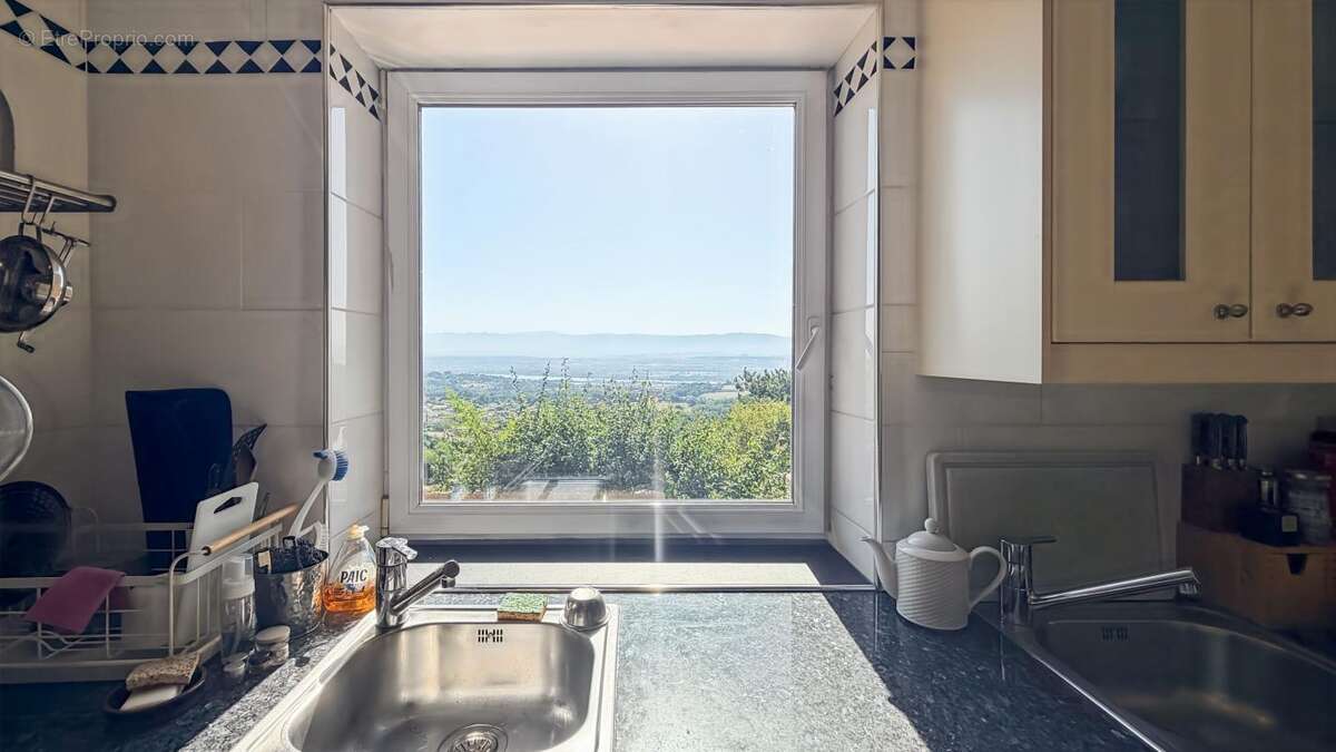 Maison de 135 m3 hab + 80 m2 annexes sur parcelle de 900 m2 - photo 6