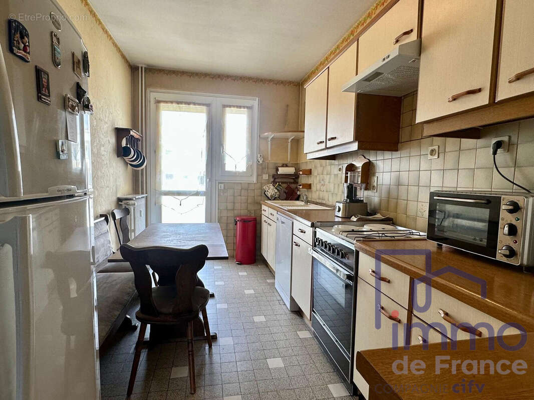 Appartement à SAINT-ETIENNE