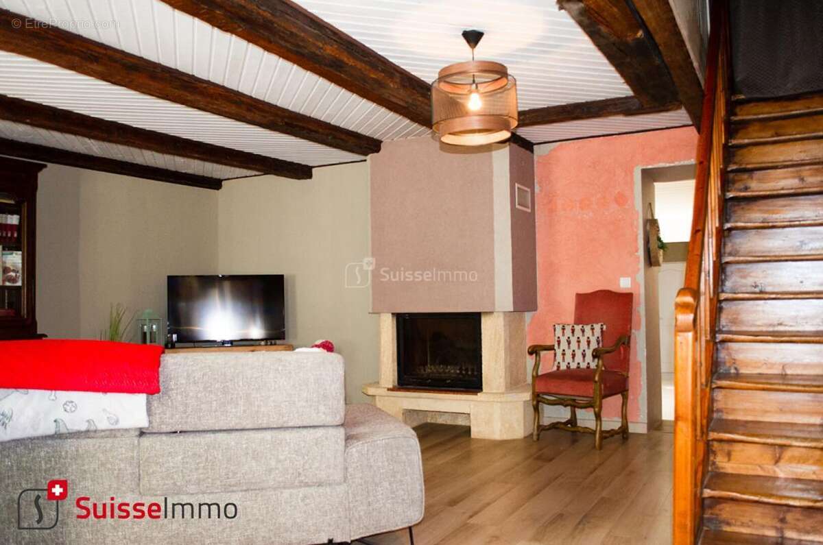 Maison de caractère à Blamont 9 pièce(s) 159 m2 , sur une parcelle de 427 m² - photo 5