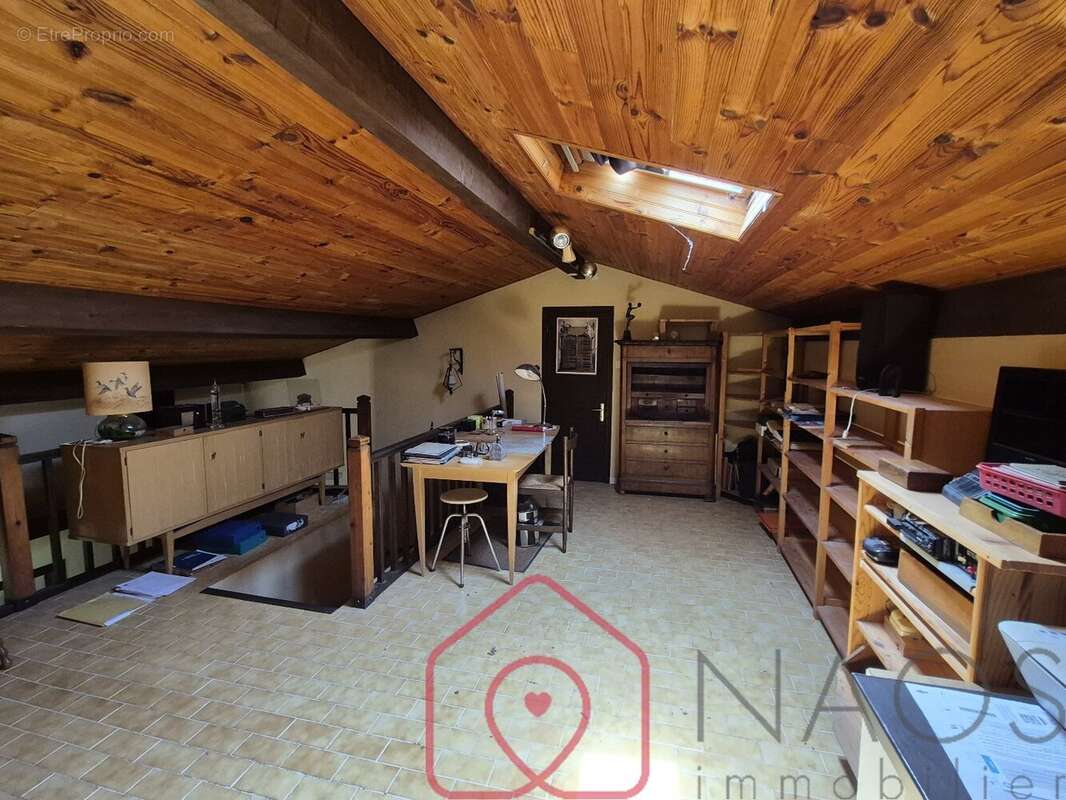 Maison à VINON-SUR-VERDON