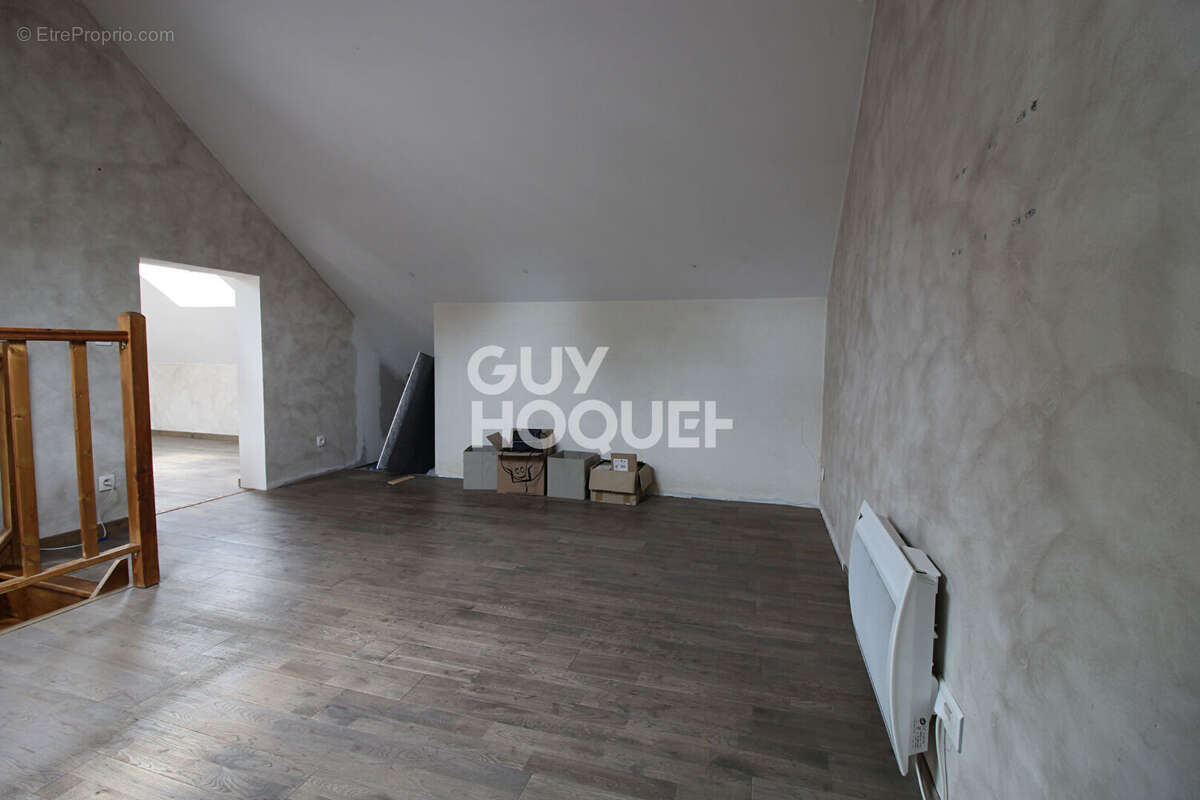 Maison à OZOUER-LE-VOULGIS