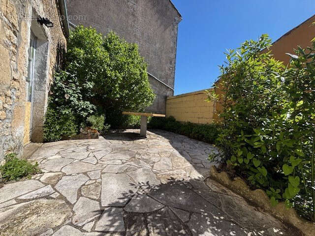 Maison à LE GUE-DE-VELLUIRE