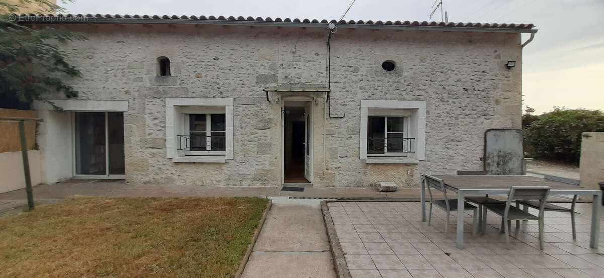 Maison à SAINT-FORT-SUR-GIRONDE