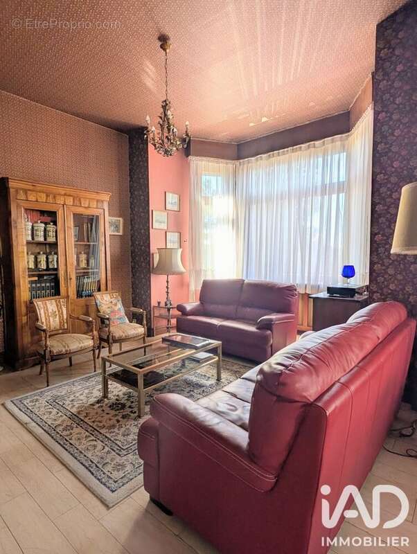 Maison 250 m² à Estaires  - photo 3