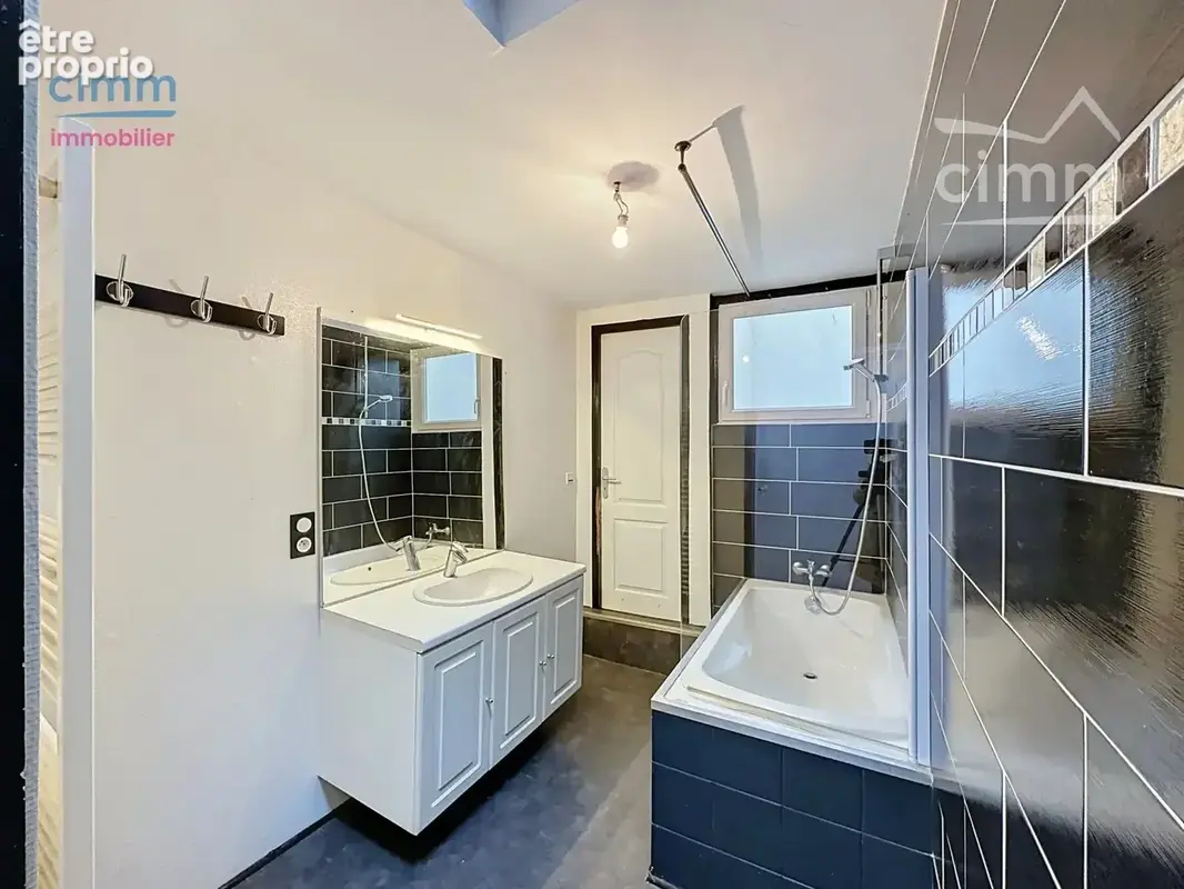 A VENDRE Appartement 114 m² - photo 8