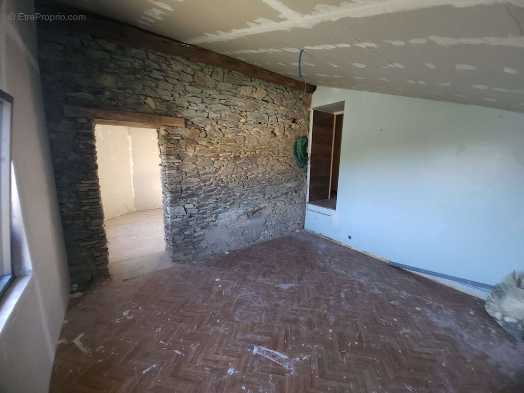 Maison à SAINTE-FLORENCE