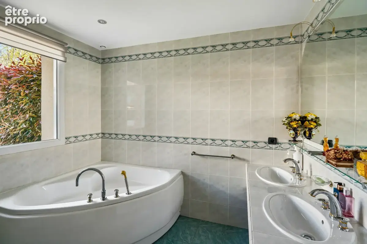 Louveciennes (78) - Maison de prestige avec piscine - photo 27
