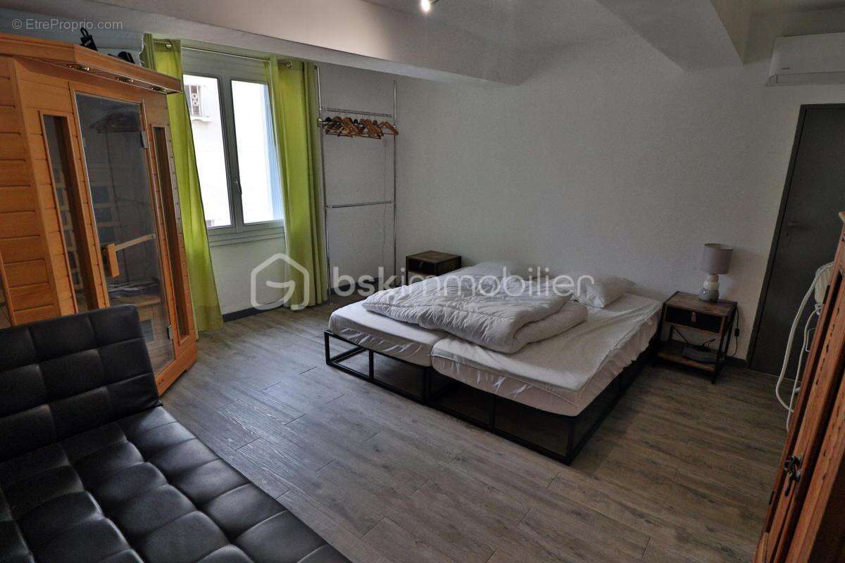 Maison de caractère de 185 m² – Terrasse de 22 m², pierres apparentes, loft et prestations de confort - photo 8